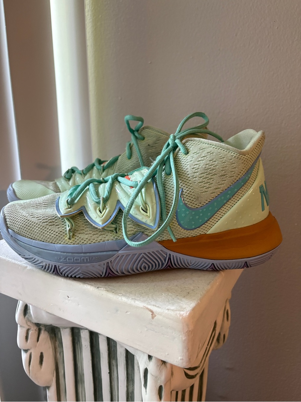 Nike Kyrie 5 "Squidward" 2019 SpongeBob SquarePants collab size 8